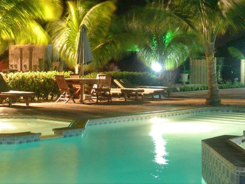 Del Rey Apartments Aruba Eksteriør bilde