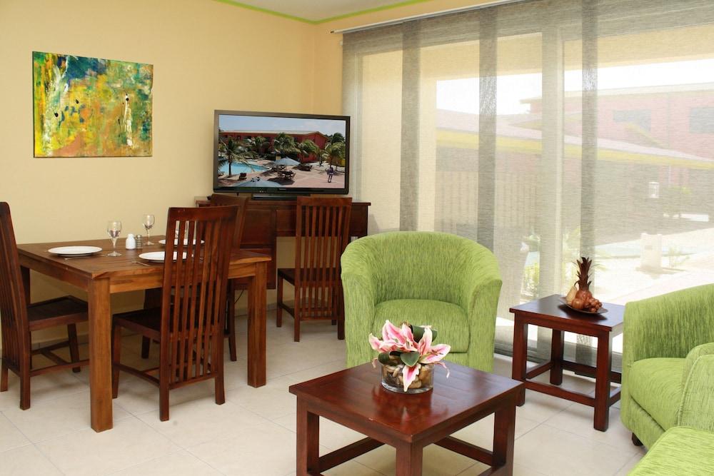 Del Rey Apartments Aruba Eksteriør bilde