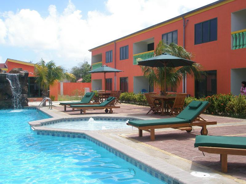 Del Rey Apartments Aruba Eksteriør bilde
