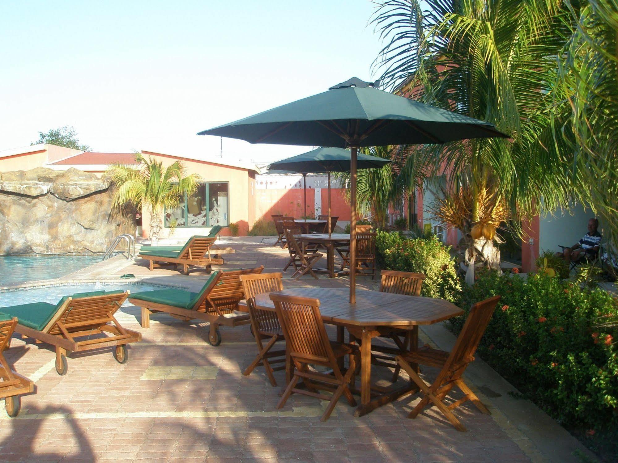 Del Rey Apartments Aruba Eksteriør bilde