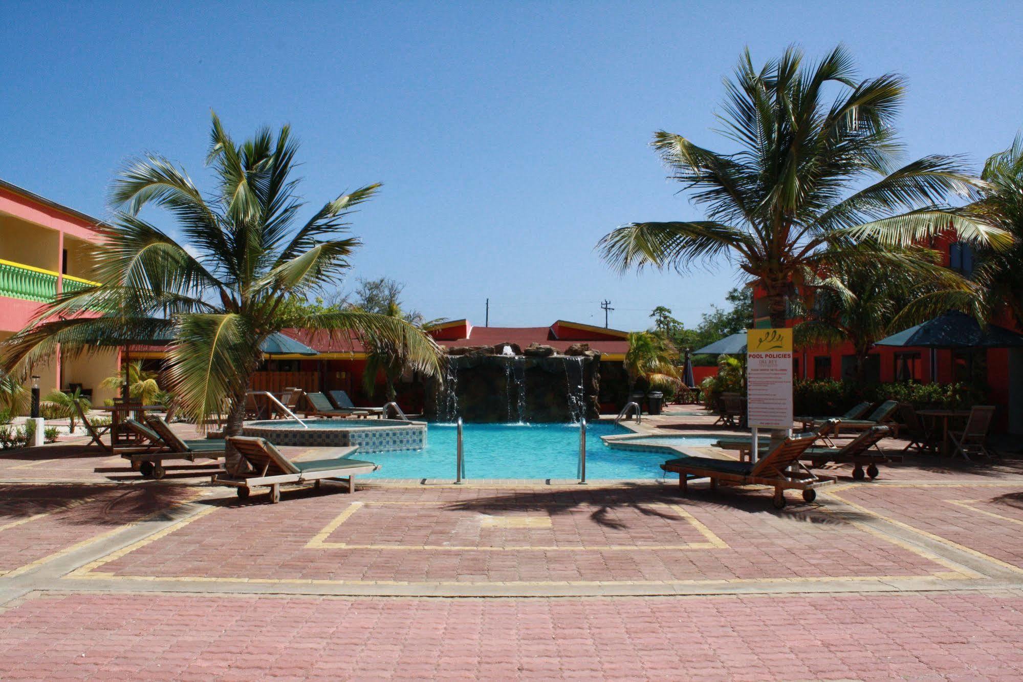 Del Rey Apartments Aruba Eksteriør bilde